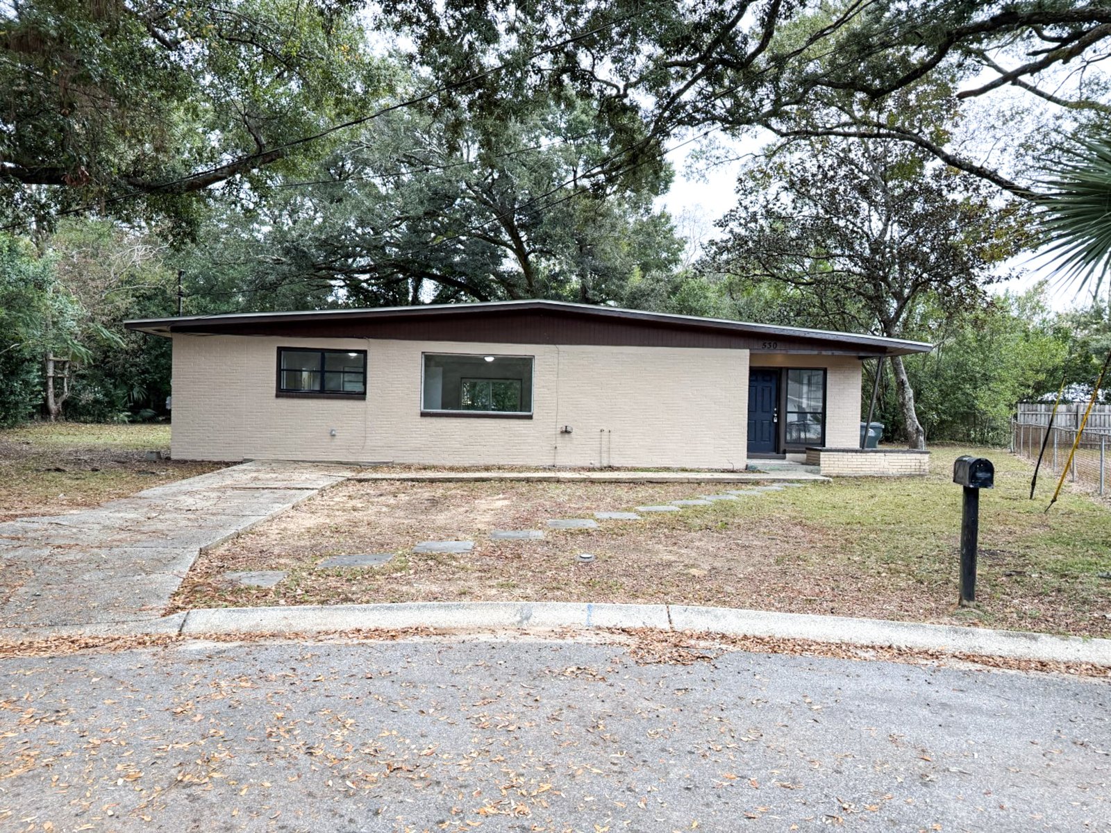 530 S Edgewood Circle, Pensacola, Fl For Sale